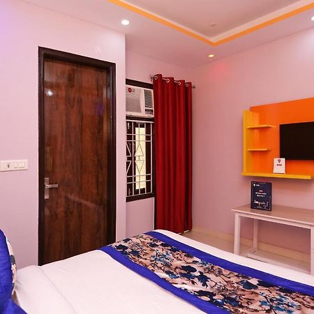 Oyo Rose Residency Near Dwarka Sector 9 Metro Station Hotel นิวเดลี ภายนอก รูปภาพ