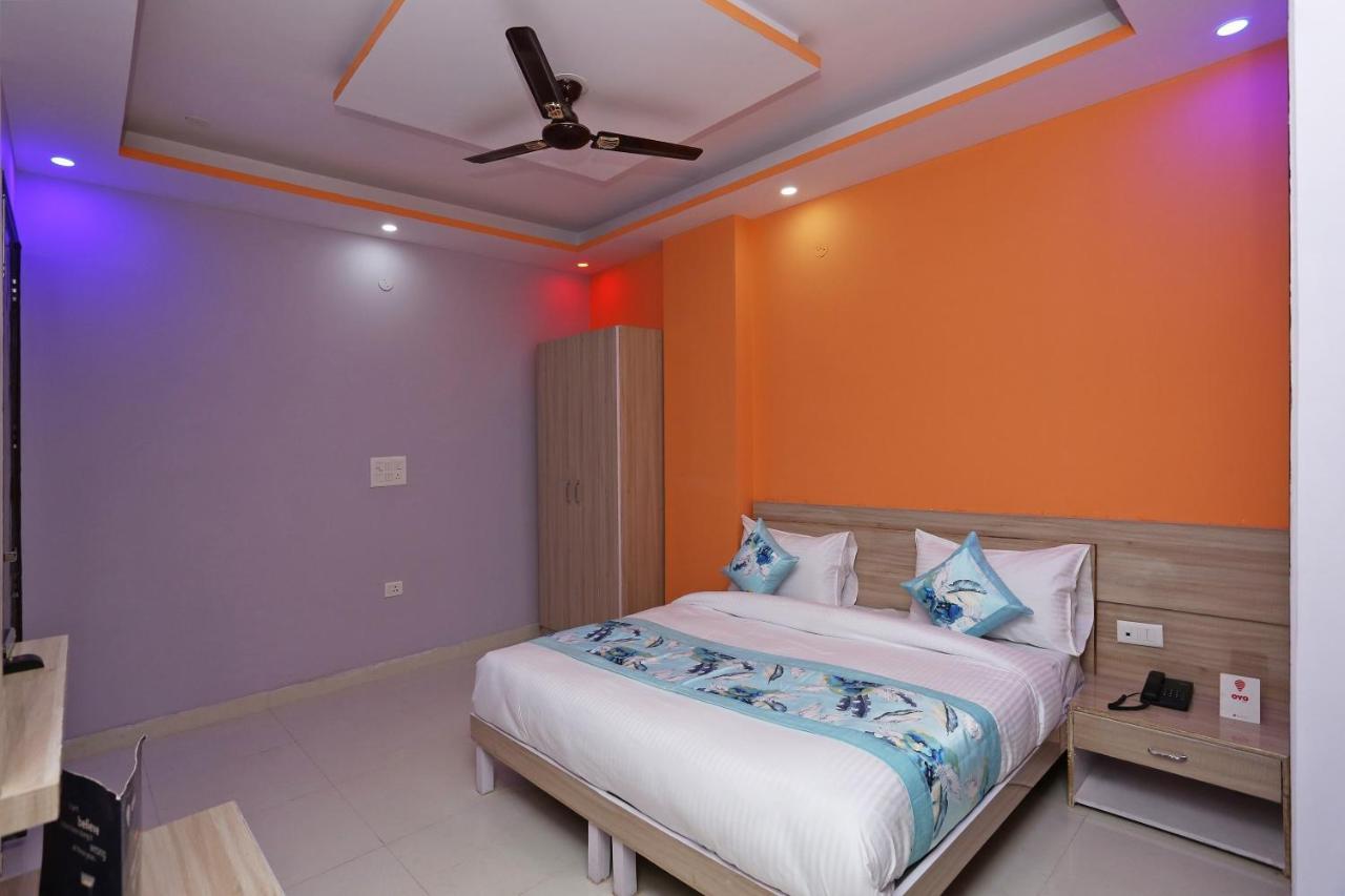 Oyo Rose Residency Near Dwarka Sector 9 Metro Station Hotel นิวเดลี ภายนอก รูปภาพ