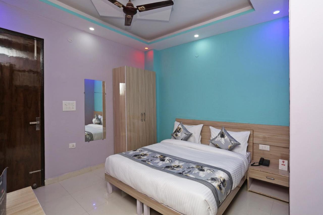 Oyo Rose Residency Near Dwarka Sector 9 Metro Station Hotel นิวเดลี ภายนอก รูปภาพ