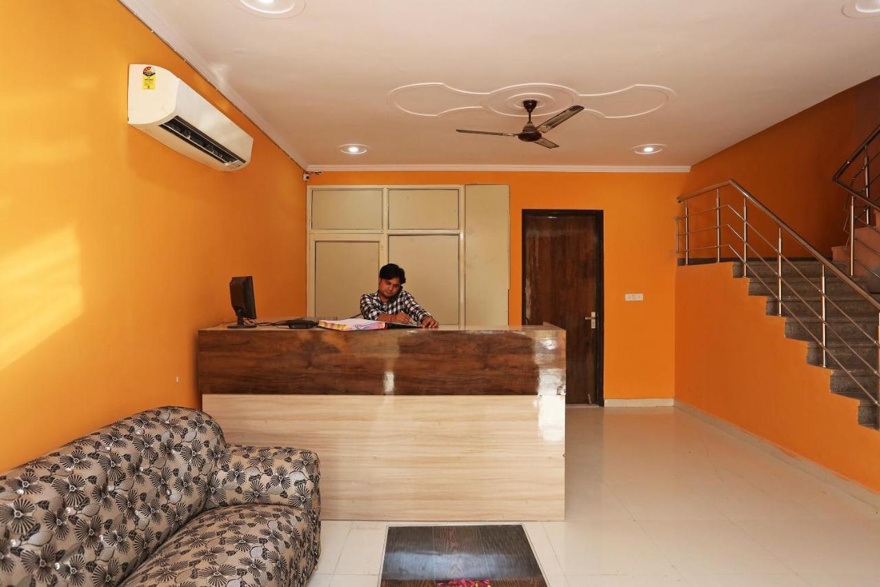 Oyo Rose Residency Near Dwarka Sector 9 Metro Station Hotel นิวเดลี ภายนอก รูปภาพ